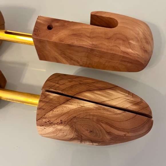 Cedar Boot Tree Pair Used Once Like New - Picture 3 of 5